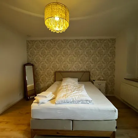 Paris Bei Duesseldorf * Hilden