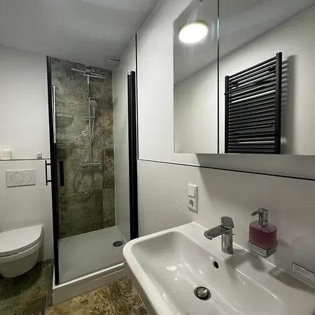 Apartment Paris Bei Duesseldorf Hilden