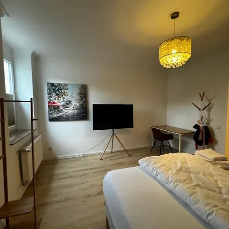 Paris Bei Duesseldorf Apartment Hilden